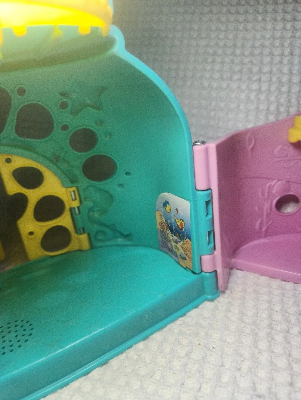 Little People Ariel Grotto Mermaid Playset - With 1 Figure And 1 Accessory Works
